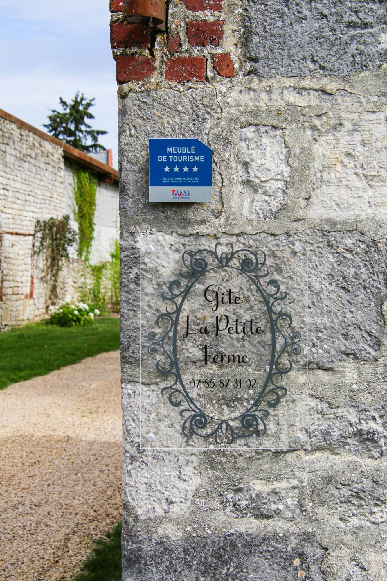 Gite La Petite Ferme Clermont-les-Fermes 외부 사진